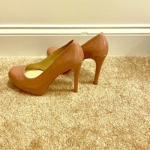 Chinese Laundry pumps